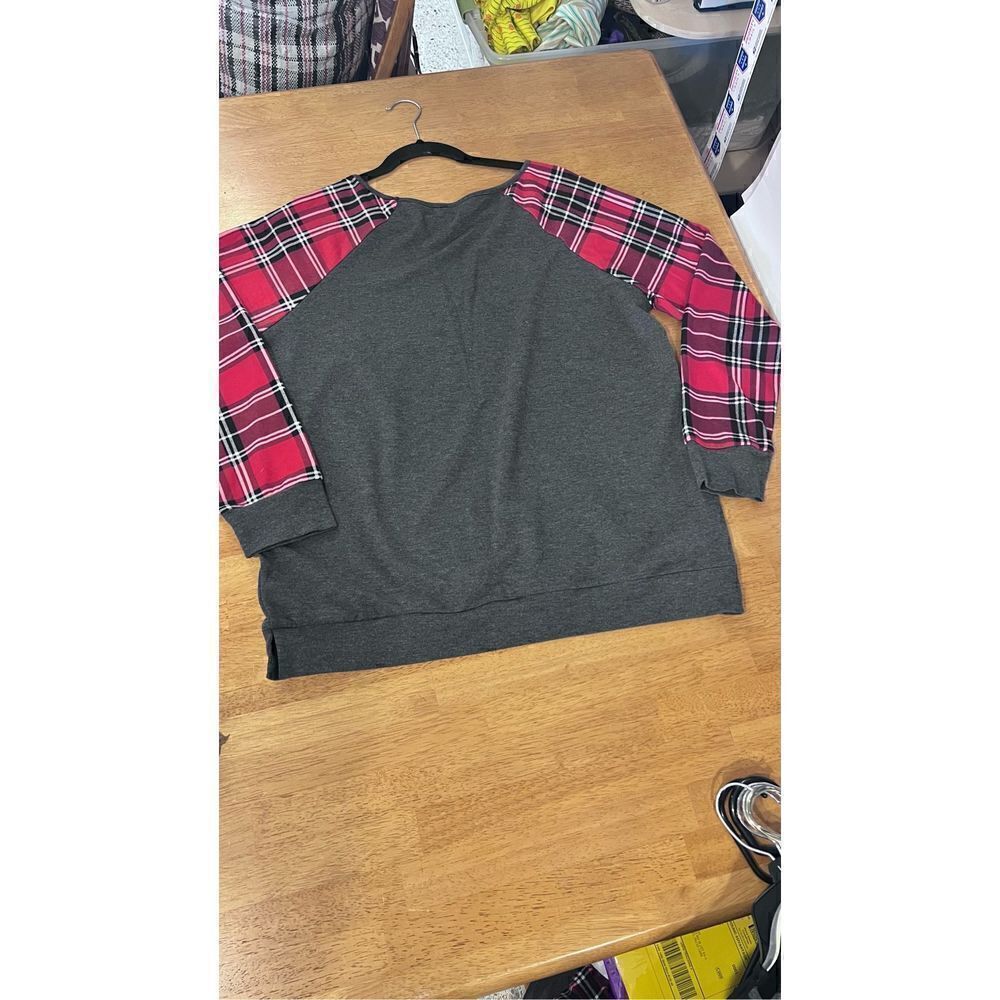 GRAY TOP WITH BUFFALO PLAID SLEEVES GOLD SEQUIN POCKET WOMENS SIZE XL CHRISTMAS - Picture 9 of 10